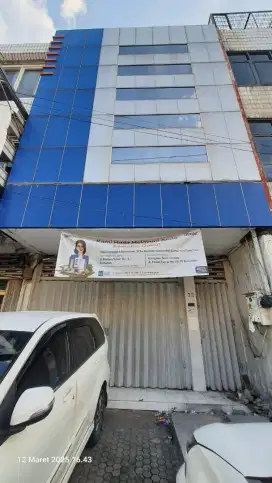 Disewakan ruko raden saleh 3 lantai area komersial
