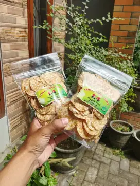Camilan krepek tempe