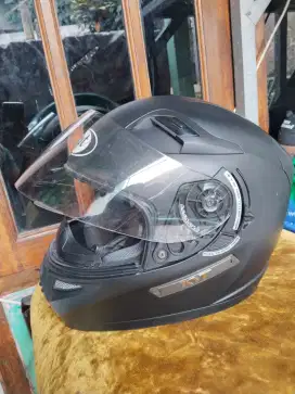 Helm kyt bekas mulus