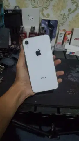 Iphone xr 64 inter layak pakai