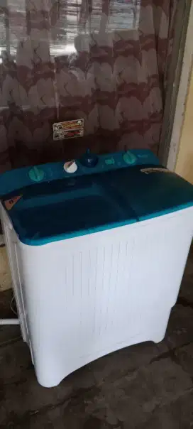 DIJUAL MESIN CUCI POLYTRON 8 KILO NORMAL LOK JAK-SEL LENTENG AGUNG