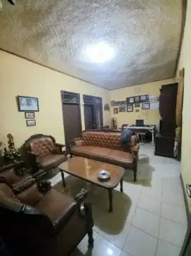 Diual Murah Rumah di Mainroad Ciateul Bandung
