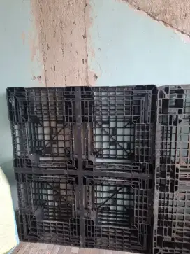 Palet plastik besar