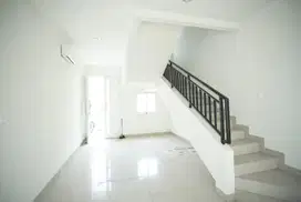 Disewakan Rumah Murah Siap Huni di Cluster Amanda Summarecon