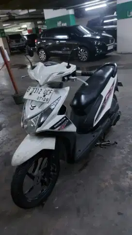 Honda Beat 2013 putih