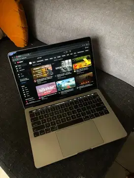 MacBook Pro 13 inch 2018 TouchBar