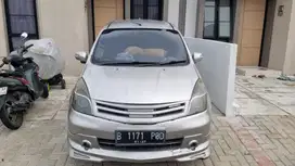 Nissan Grand livina 2012 Bensin