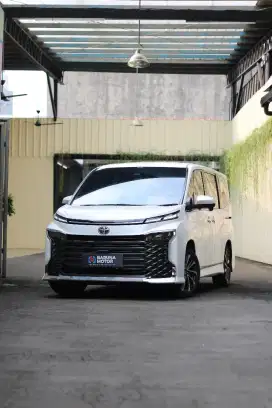 TOYOTA NEW VOXY 2.0 TSS 2023