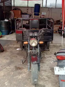 Motor Kaisar second