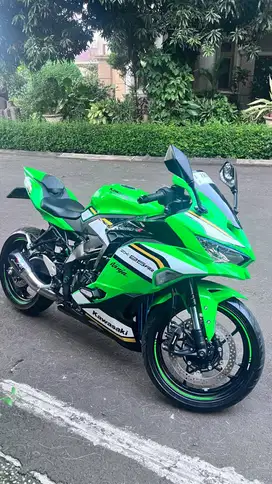 NINJA ZX-25RR KRT EDITION KM 1.000 TIPE TERTINGGI