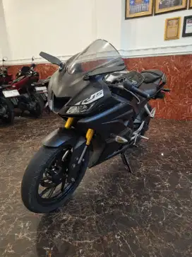 JUAL CEPAT R15 V3 2021 MOTOR MULUS MESIN HALUS