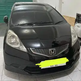 HONDA JAZZ RS BLACK MANUAL M.T