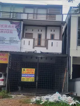 Di sewakan ruko 2 lantai di jalan trikora dekat bundaran palam