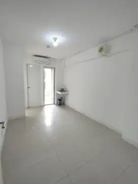 Sewakan 2 BR Kosongan Hook Apartemen Bassura City Tower Jasmine