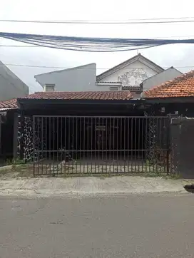 Dijual Rumah hitung tanah di Muhasyim Cilandak, cocok untuk usaha Kos2