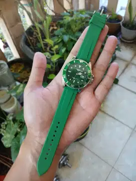 Jam tangan mirip rolex hulk