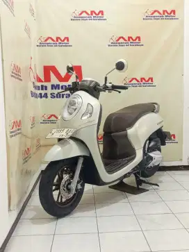 Km rendah Honda Scoopy prestige tahun 2023 putih Doff