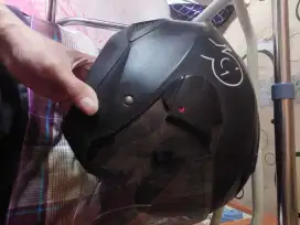 Helm Zeyus Zs611