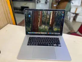 ONLY ONE MACBOOK PRO Core i7 2019 Ram 16GB Touchbar 16inch N-EC