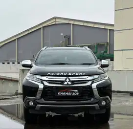 Mitsubishi Pajero Sport Dakar 2.4 4x2 AT Hitam 2019 Genap Automatic
