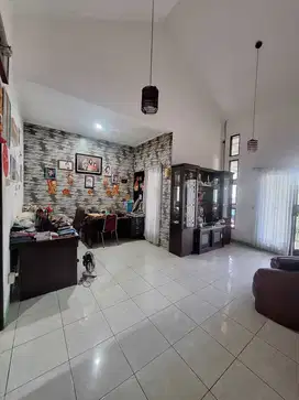 DIJUAL RUMAH FULL RENOV DI HARAPAN INDAH