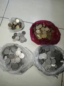 Siapa tau ada yang mau koleksi uang kuno 600 keping punya nenek