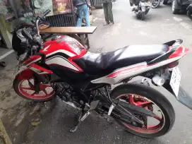 Honda CB150 R bekas tahun 2014