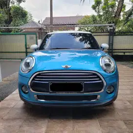 Mini Cooper 5 Door AT 2015