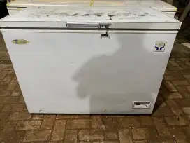 freezer box StarCool 282L
harga 2,8jt