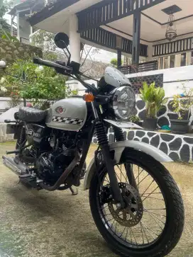Kawasaki W175 Cafe 2022