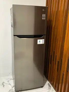 Kulkas LG 2 Pintu 225 L / 209 L