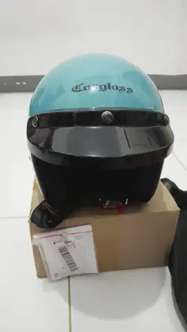 Helm carglos baru