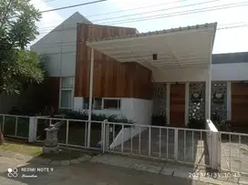 Disewakan Rumah Minimalis 1 Lantai di Lokasi Strategis, dengan 2 Kamar