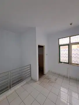 Ruko siap Pakai, 2 LT, Barat daya, Boulevard,di Kompleks Permata Niaga