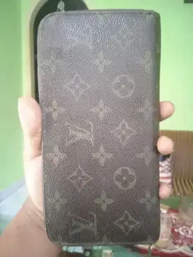 Dompet Louis vitton