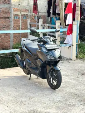 VARIO 160 TAHUN 2022 GRES