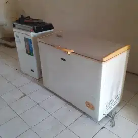 Freezer bekas es