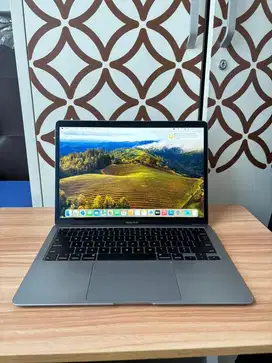 MacBook Air 2020 I3 8/256 Fullsett