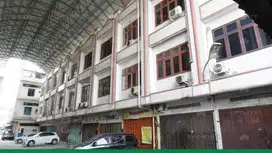 TOWNHOUSE RUMAH 3 LANTAI KOMPLEK BRAYAN BISNIS CENTER CANOPY FULL