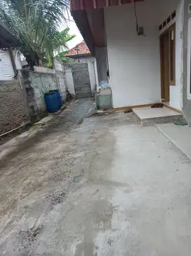 DIKONTRAKAN RUMAH 2 LANTAI!! PerBulan