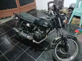 motor Custom tahun 2002