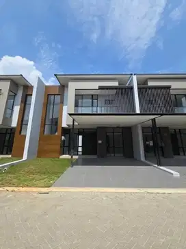 Rumah Kuningan Boulevard PIK2 10x20 4+1KT Ada Clubhouse Siap Huni