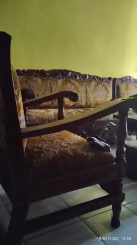 set Kursi Jati Tua Antik (seken/bekas)