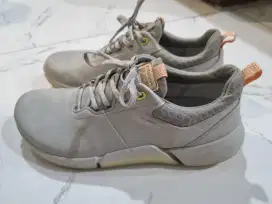 Sepatu Golf wanita Ecco