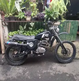 Motor custom trail