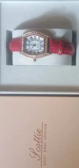 Jam tangan wanita