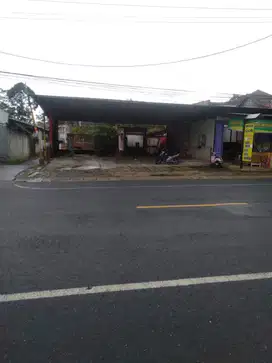 DISEWAKAN CUCIAN MOBIL DAN CAFE