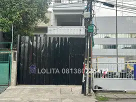 Ruko 3 Lantai Bangunan Baru Tingal Finishing Jembatan Lima Jakbar