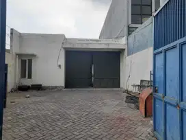 Dijual Murah Gudang + Bangunan di Pesapen Surabaya Utara