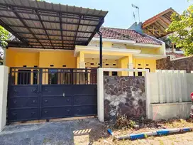 Jual Cepat, Ambyarr‼️Rumah di Kebraon Karangpilang